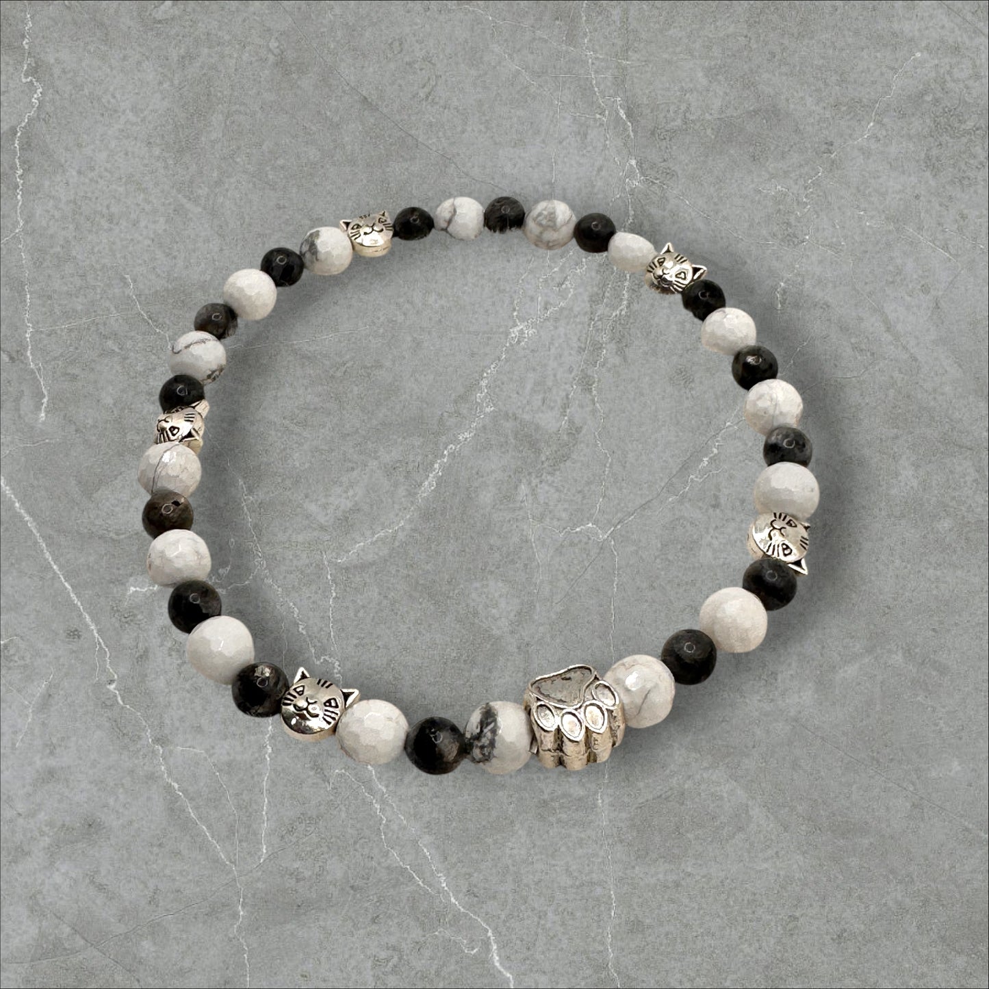 White Howlite & Kyanite (Pet necklace)